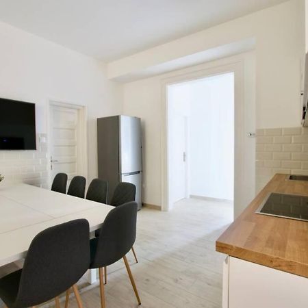 Premium Apartment By Hi5 - Astoria 4 Bedroom Budapest Kültér fotó