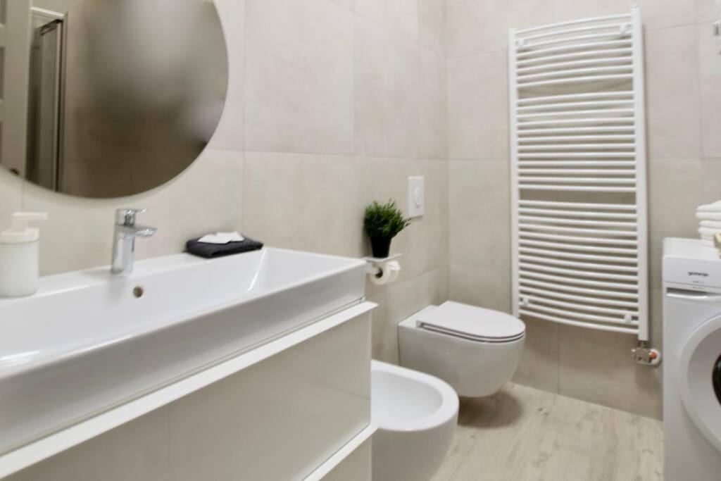 Premium Apartment By Hi5 - Astoria 4 Bedroom Budapest Kültér fotó
