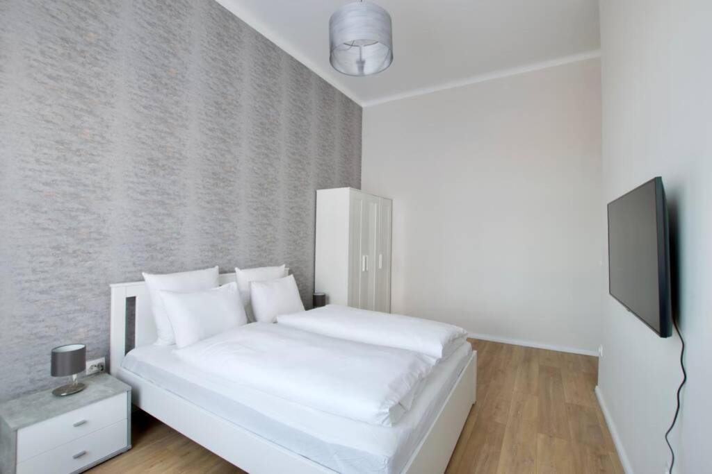 Premium Apartment By Hi5 - Astoria 4 Bedroom Budapest Kültér fotó