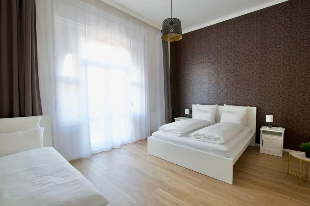 Premium Apartment By Hi5 - Astoria 4 Bedroom Budapest Kültér fotó